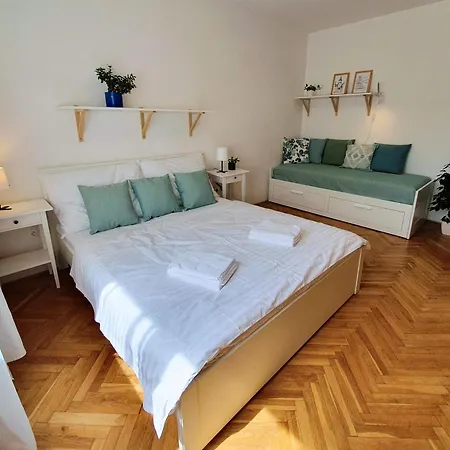 Spacious 3 Center Братислава