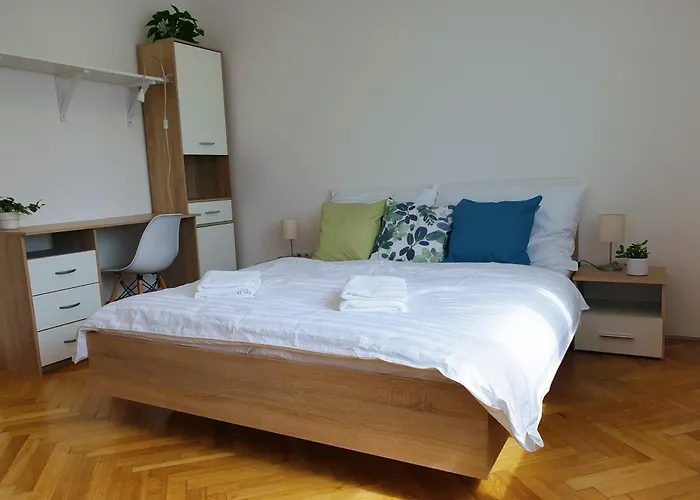 Apartment Spacious 3 Center