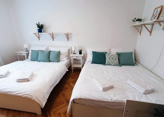 Spacious 3 Center Apartmán