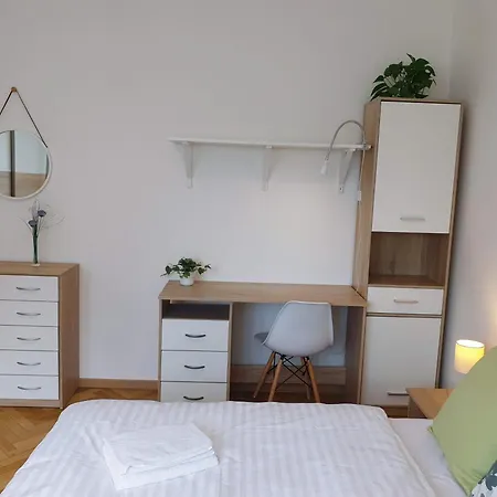 Spacious 3 Center Lägenhet